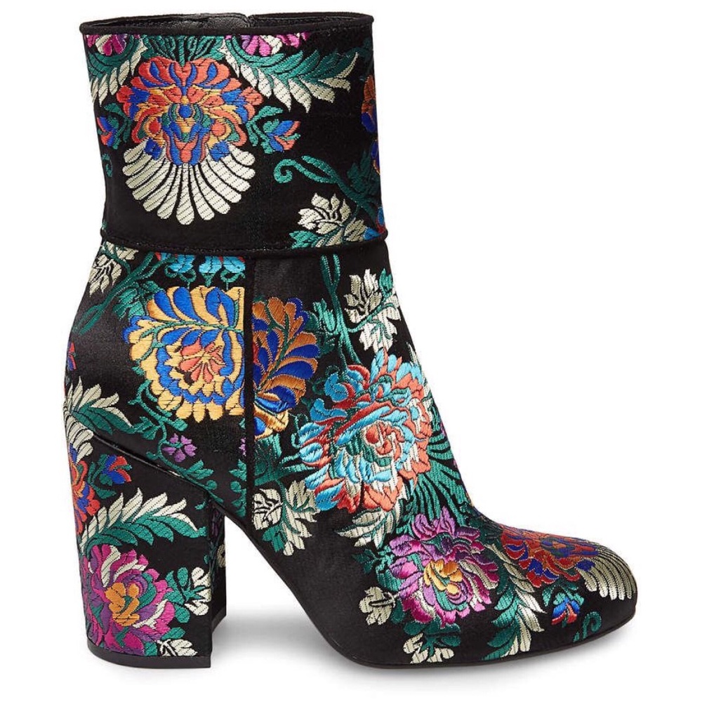 NIB Steve Madden Goldie Embroidered Booties - Picture 2 of 2